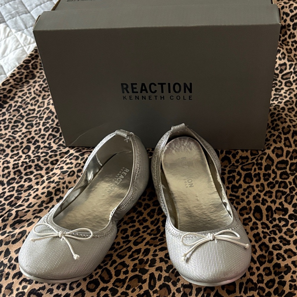 Kenneth Cole Reaction Metallic Silver Flats